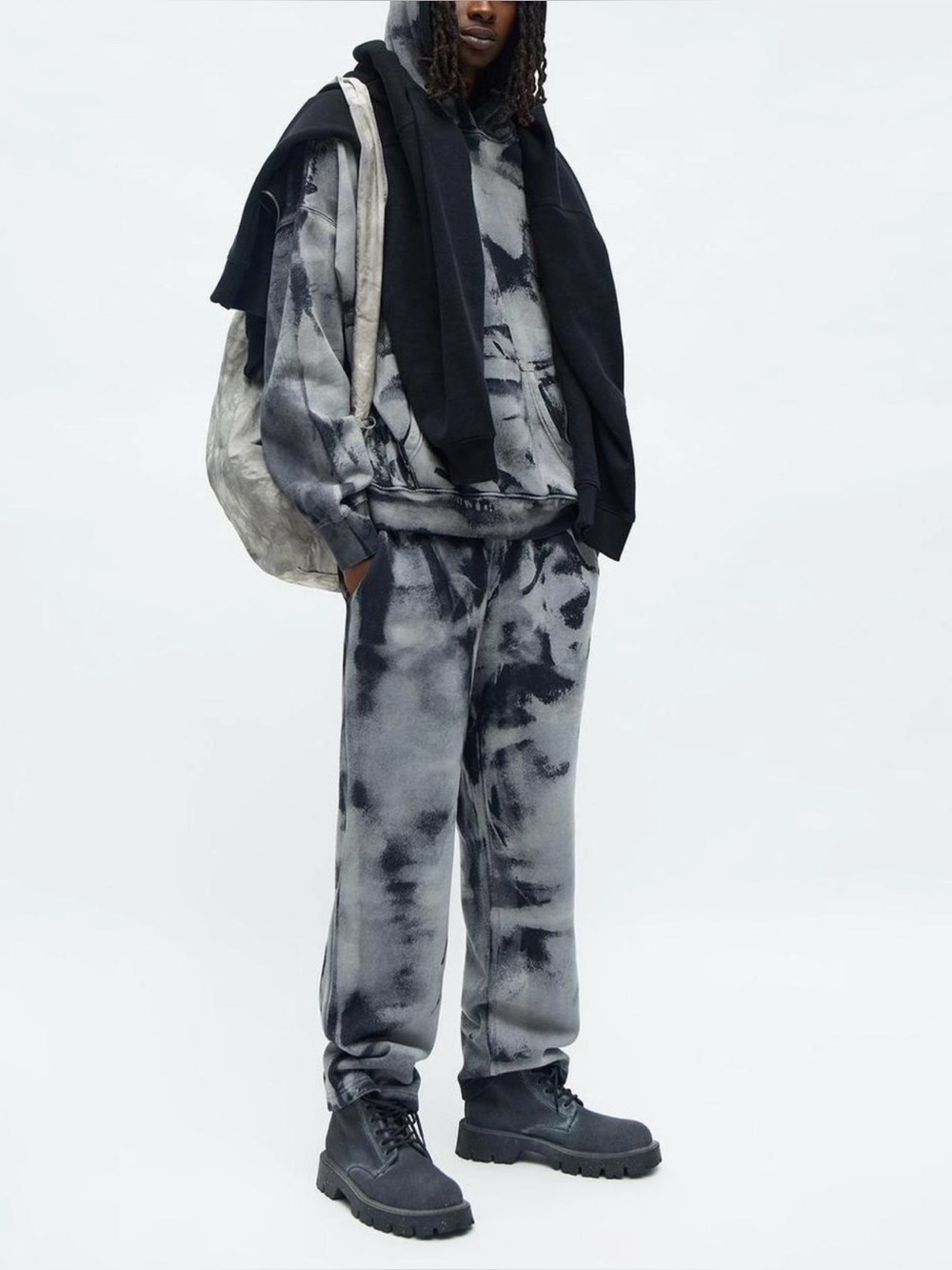 NWT Men’s Exploded Bleach Straight Sweatpants Large Black & Grey